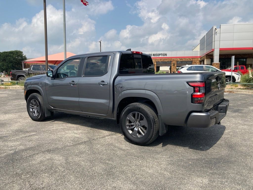 Used 2025 Nissan Frontier SV w/ SV Convenience Package RWD image 7