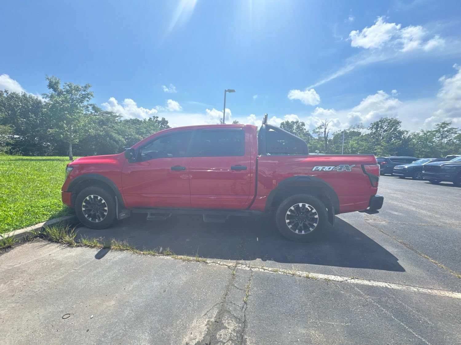 Used 2021 Nissan Titan PRO-4X w/ Pro-4x Utility Package AWD/4WD image 11