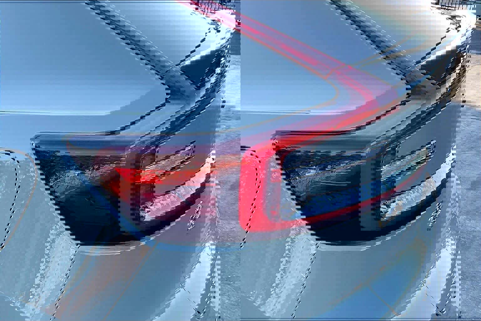 Used 2023 Volvo C40 P8 Recharge Ultimate image 32