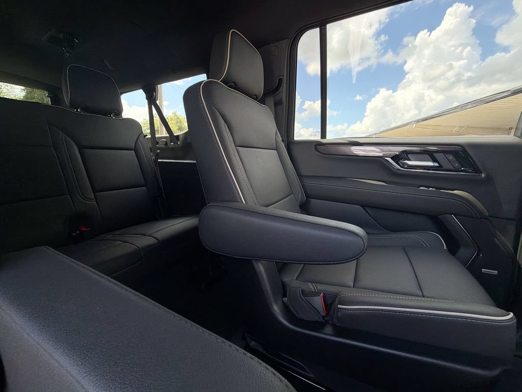 New 2026 GMC Yukon XL Elevation RWD image 16