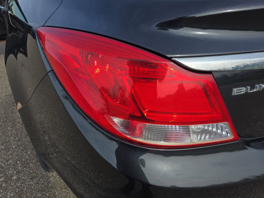 Used 2012 Buick Regal Leather FWD image 33
