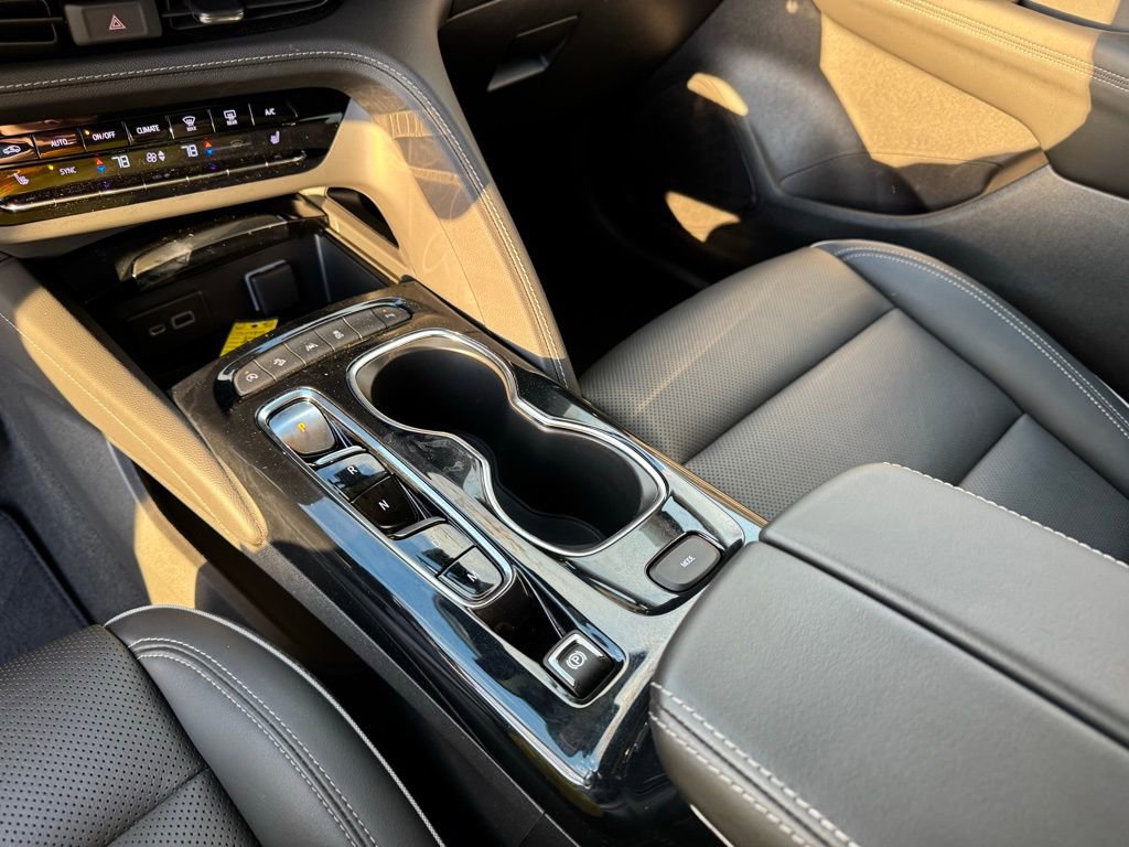 Used 2022 Buick Envision Essence w/ Safety Package image 15