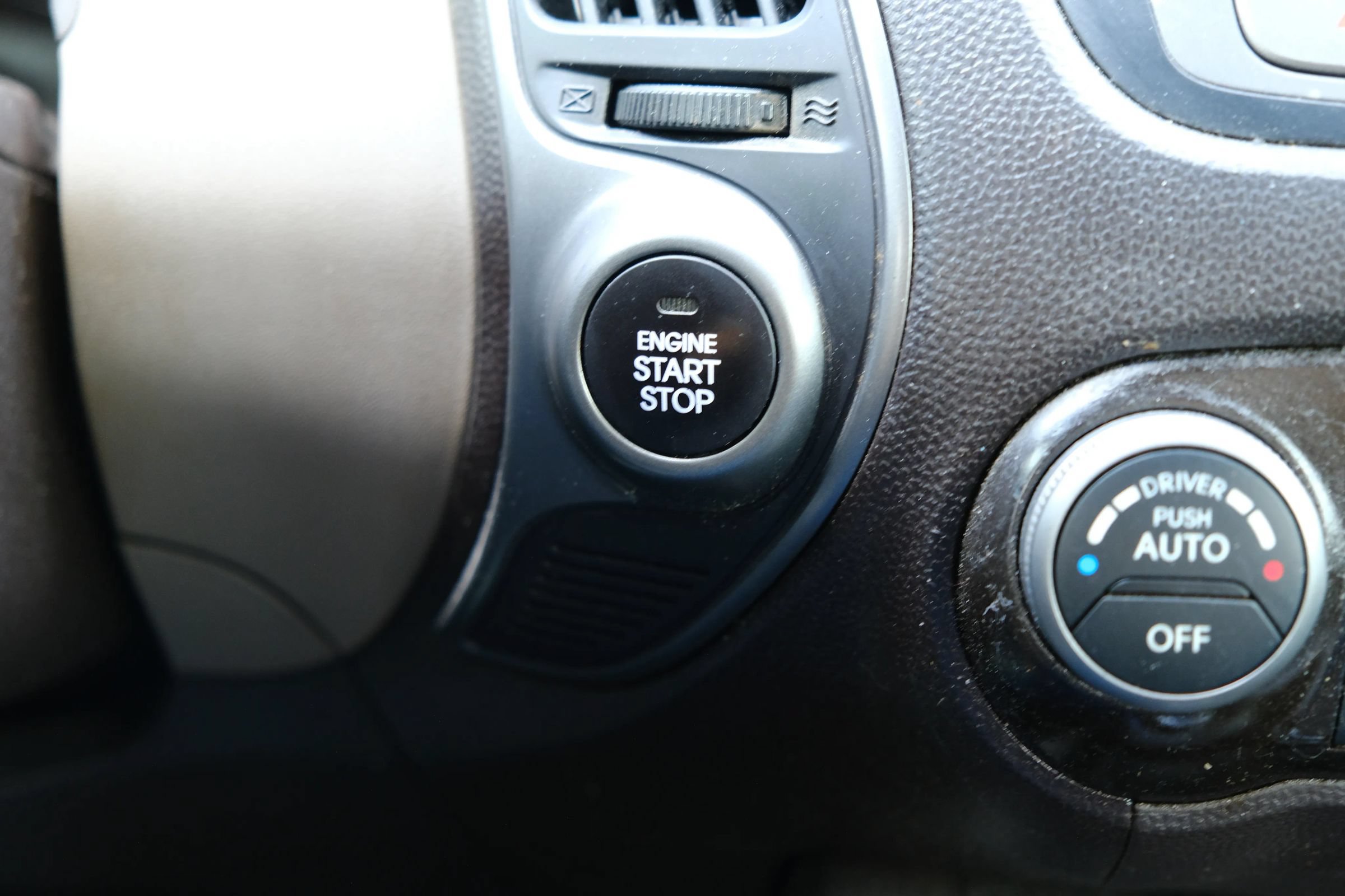 Used 2014 Hyundai Tucson Limited w/ Technology Package 02 FWD image 27
