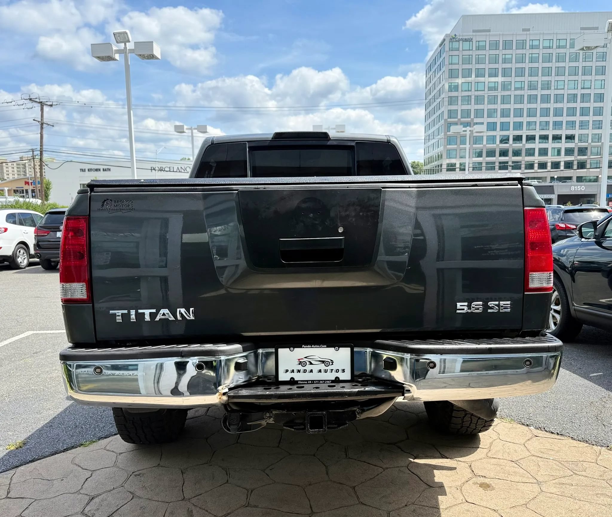 Used 2008 Nissan Titan SE AWD/4WD image 6