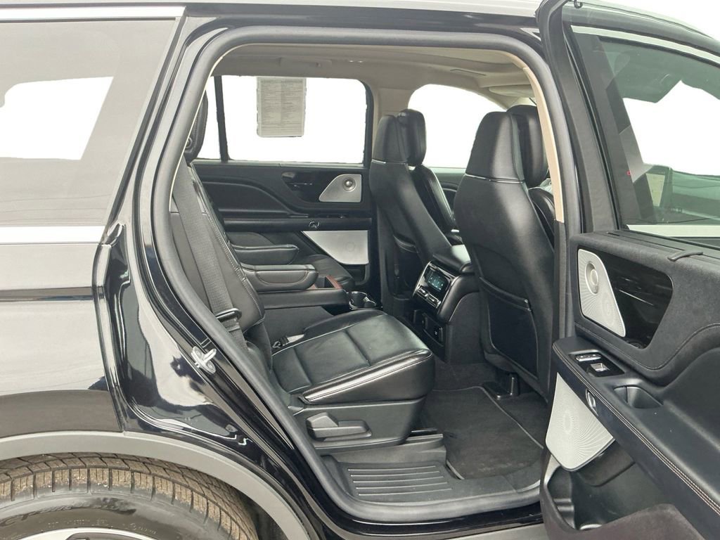 Used 2020 Lincoln Aviator Reserve w/ Equipment Group 202A image 23