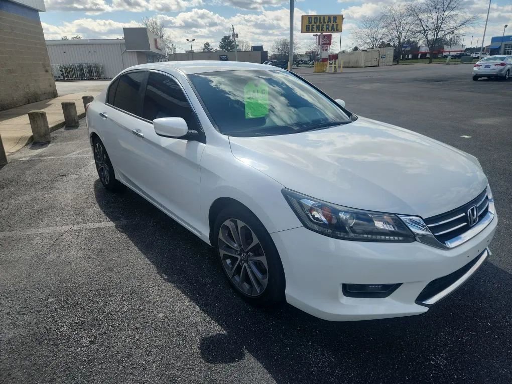 Used 2015 Honda Accord Sport image 4