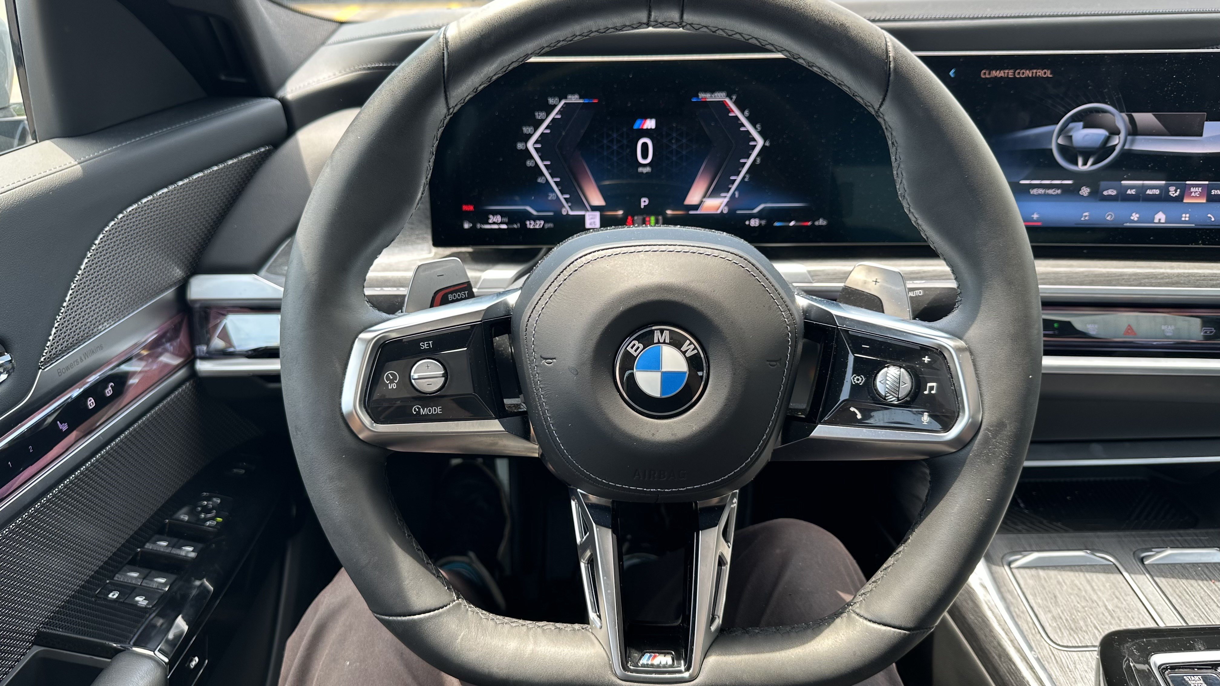Certified 2024 BMW 760i xDrive AWD/4WD image 19