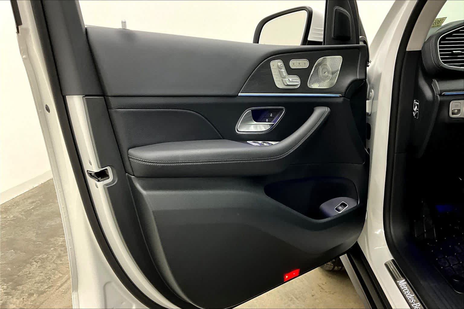 New 2026 Mercedes-Benz GLS 450 4MATIC image 10