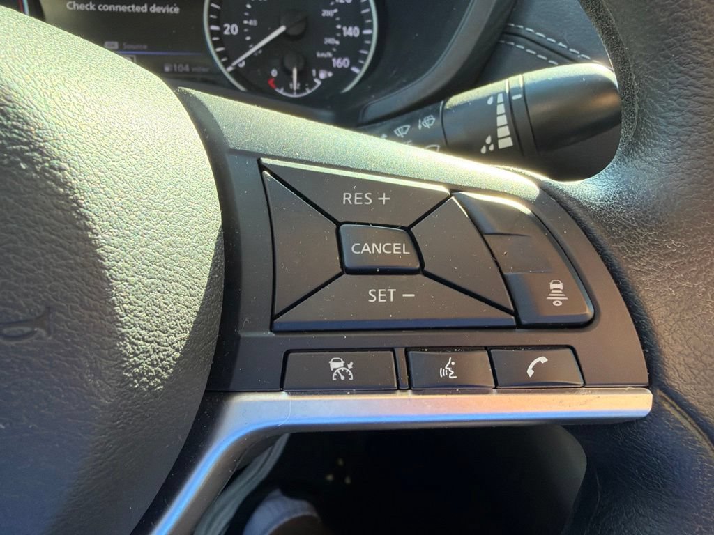 Used 2025 Nissan Sentra SV FWD image 24