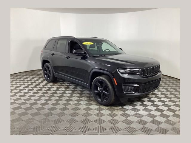 Used 2022 Jeep Grand Cherokee Altitude image 1