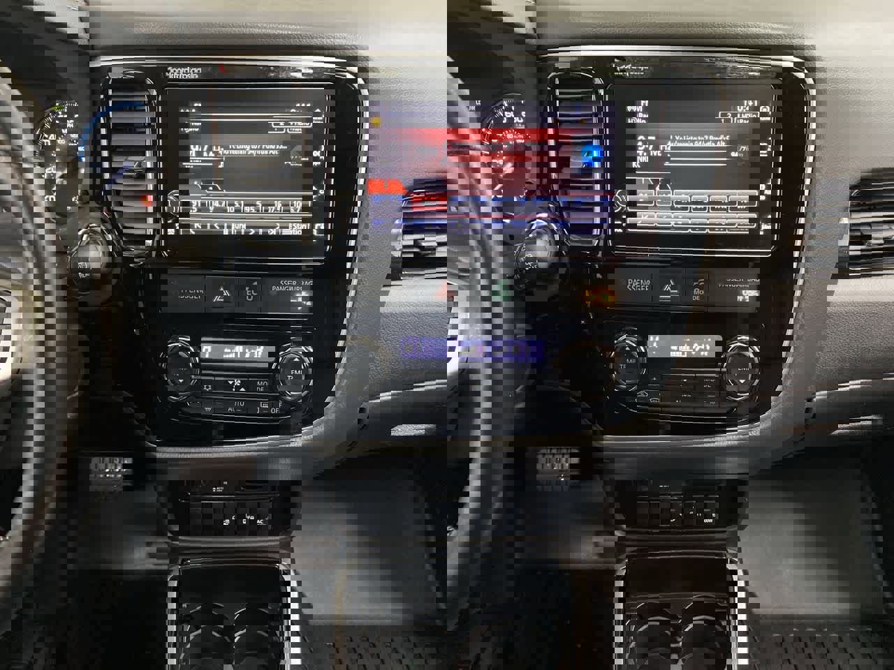 Used 2018 Mitsubishi Outlander GT image 23