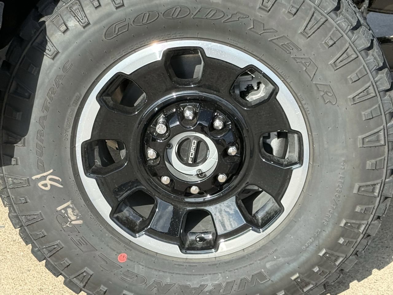 New 2026 Ford F250 Platinum w/ Tremor Off-Road Package image 37