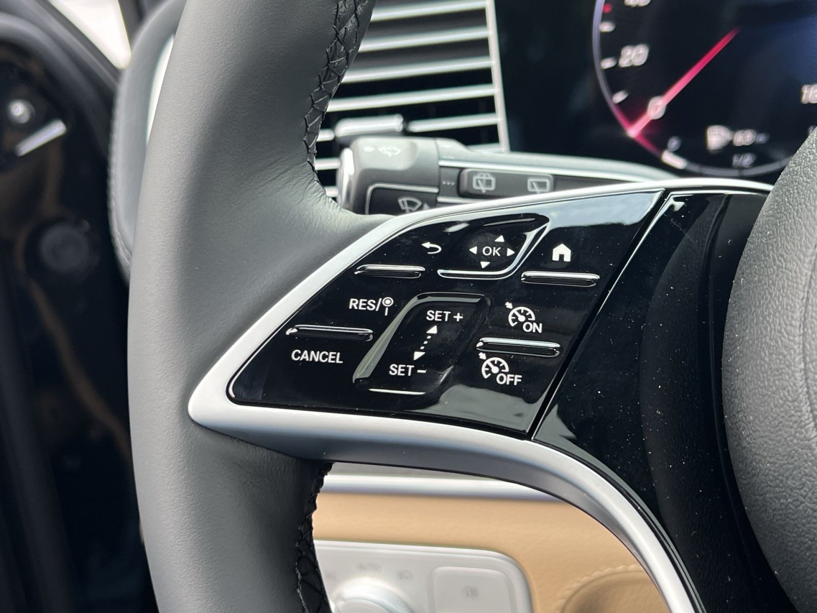 New 2026 Mercedes-Benz GLE 350 4MATIC image 36