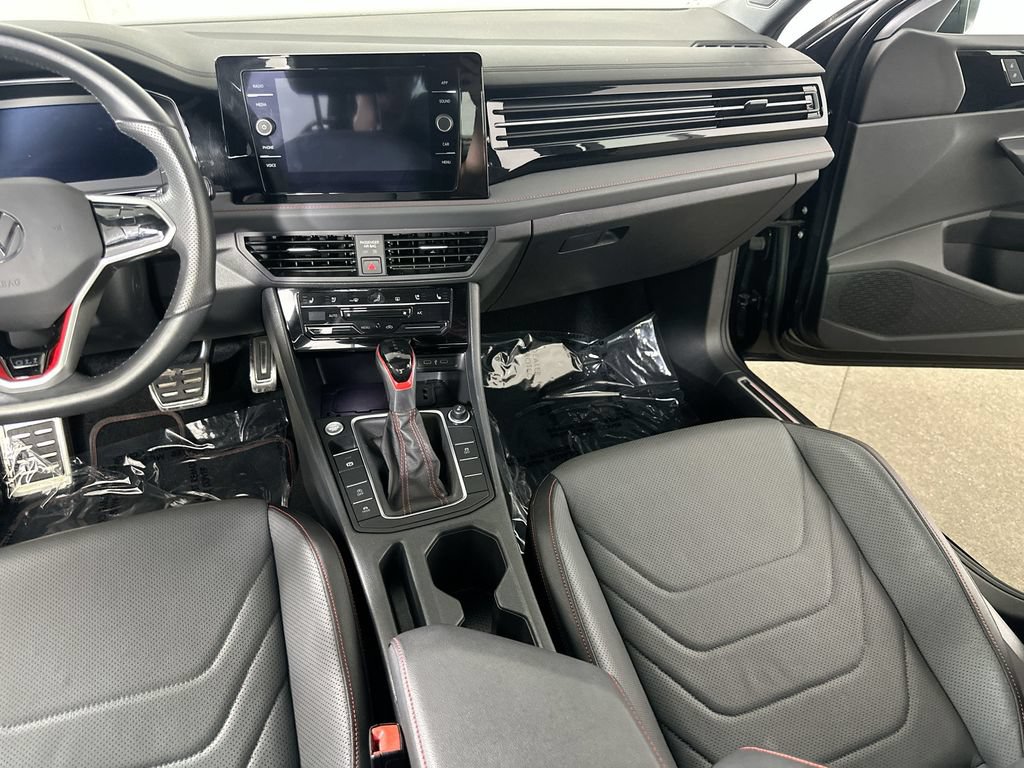 Used 2025 Volkswagen Jetta GLI Autobahn FWD image 19