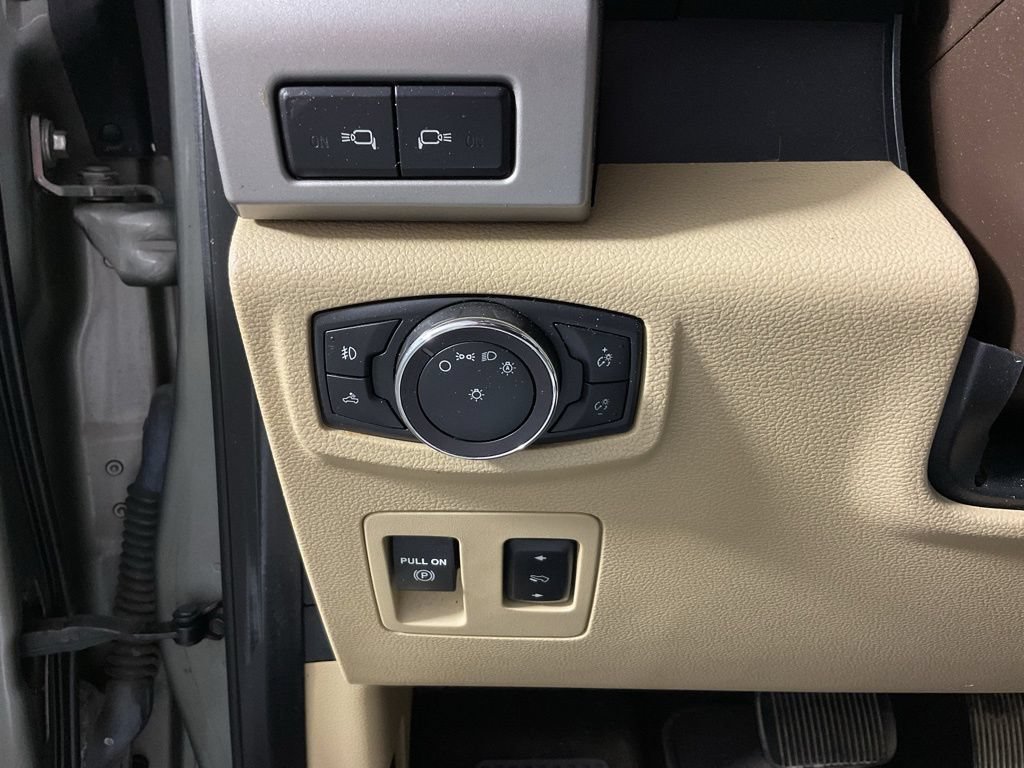 Used 2019 Ford F150 Lariat w/ Equipment Group 502A Luxury AWD/4WD image 29