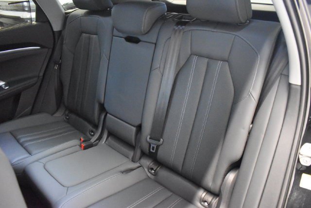 Used 2025 Audi Q5 Prestige AWD/4WD image 7