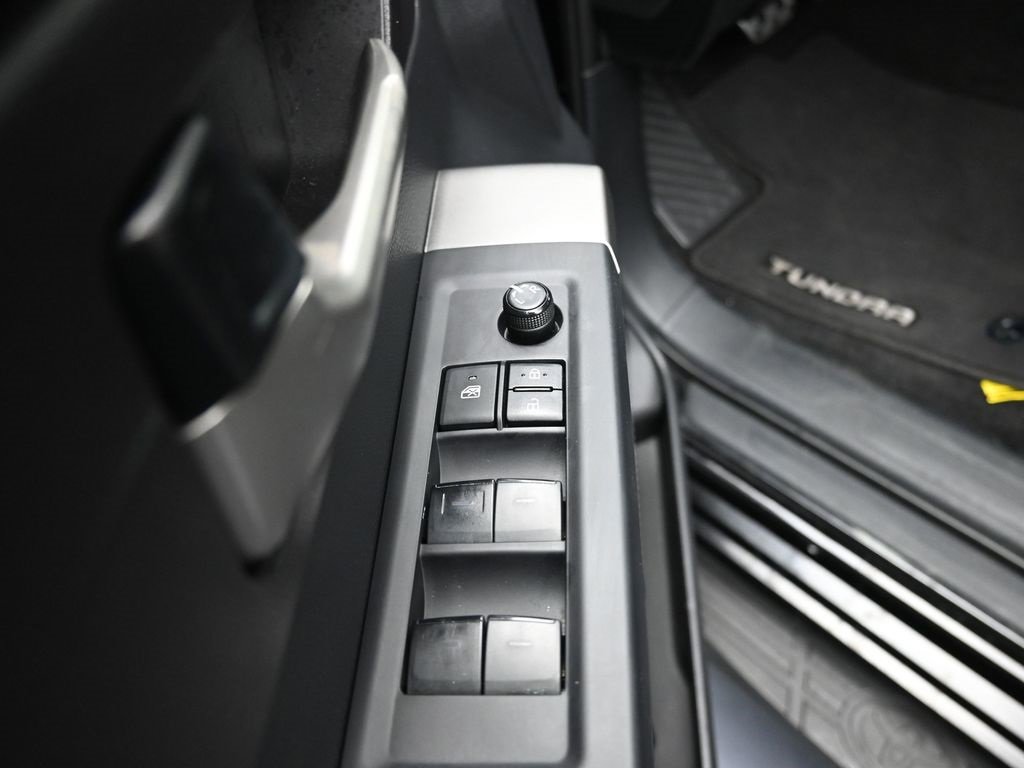 Used 2022 Toyota Tundra SR5 image 7
