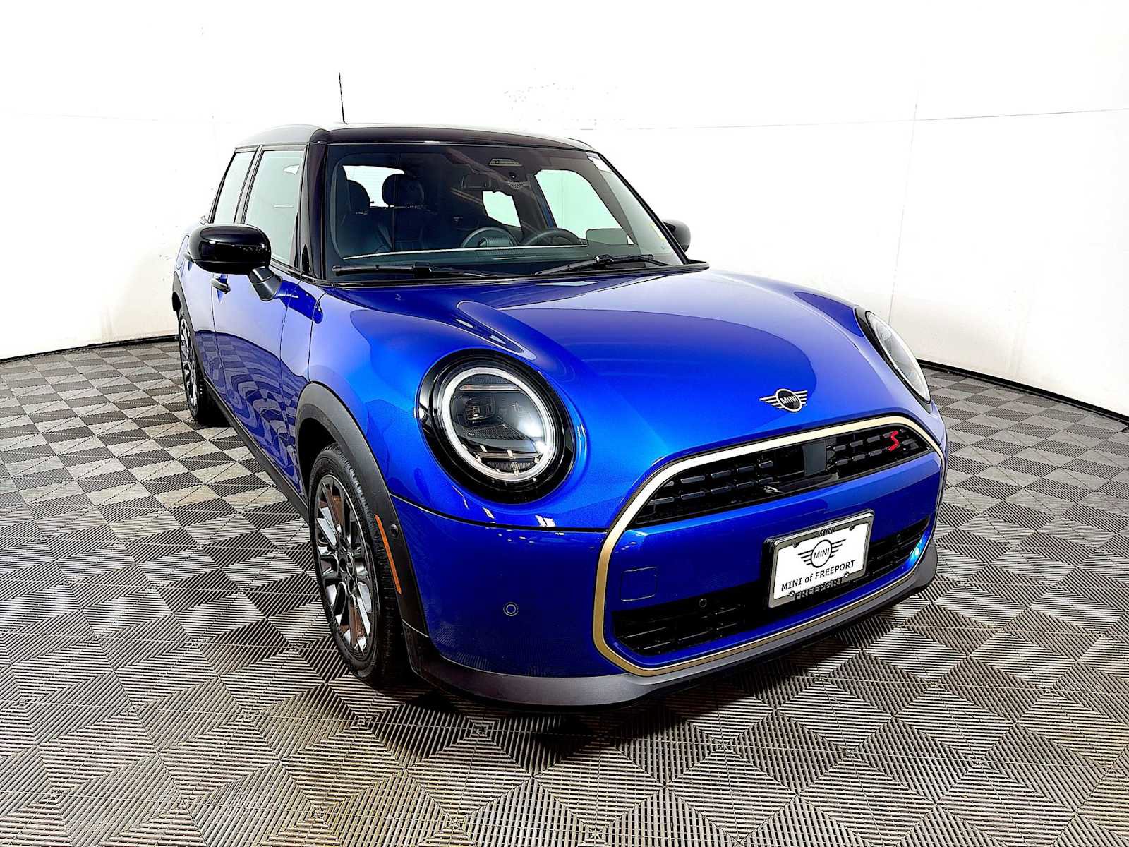 Certified 2025 MINI Cooper S FWD image 2