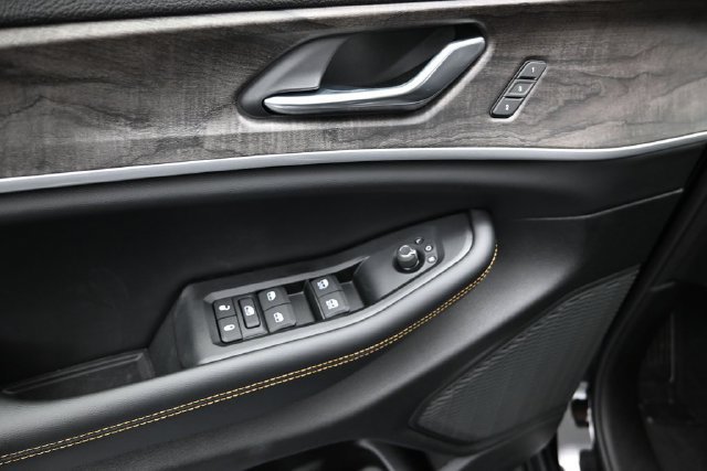 New 2026 Jeep Grand Cherokee Limited AWD/4WD image 18