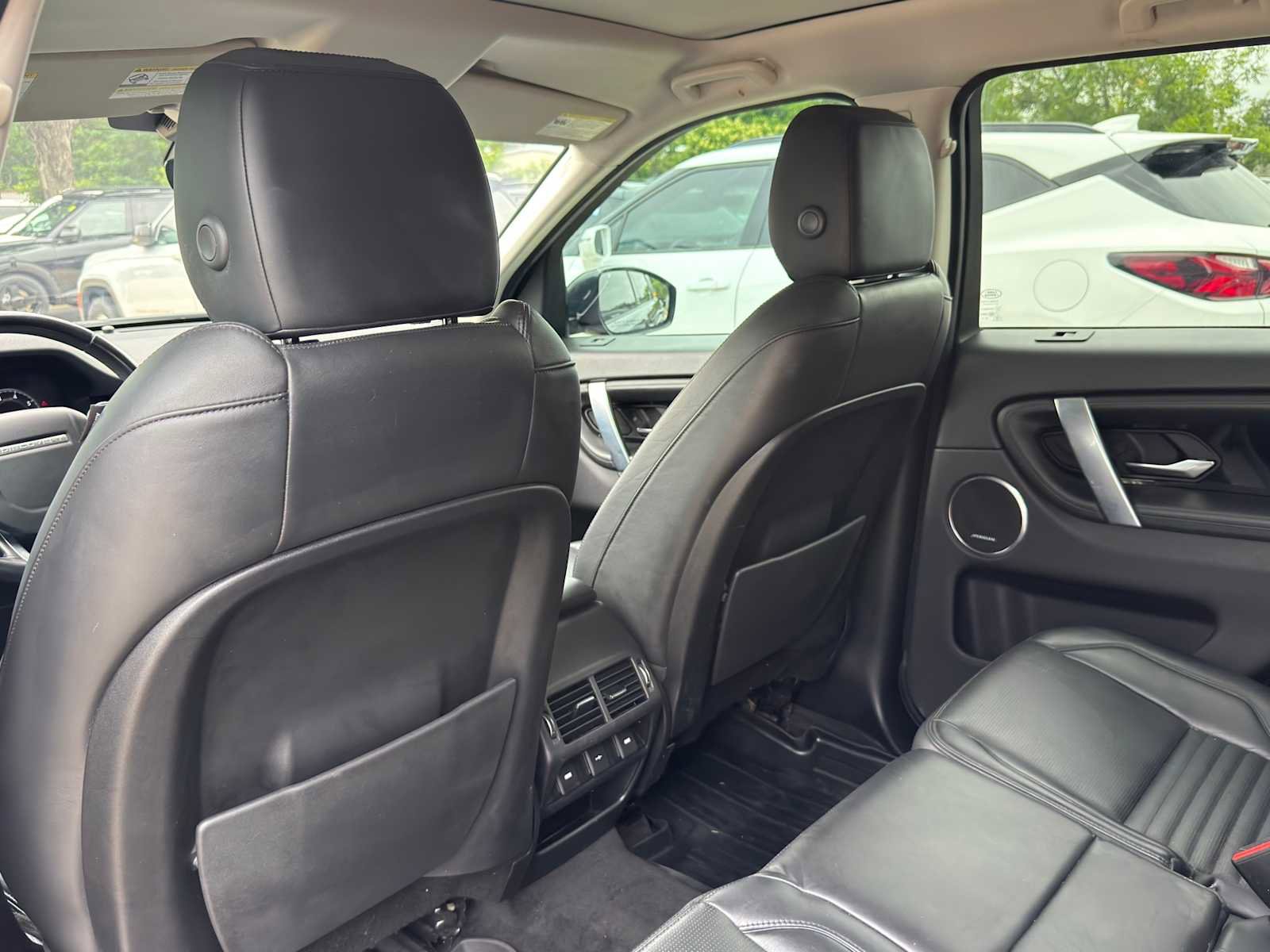 Used 2020 Land Rover Discovery Sport SE AWD/4WD image 28