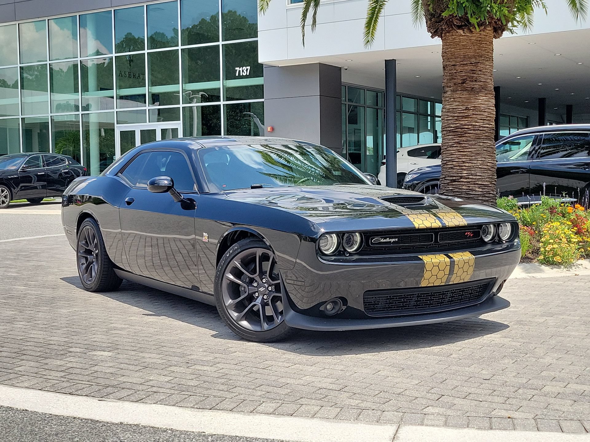 Used 2022 Dodge Challenger R/T Scat Pack RWD image 1