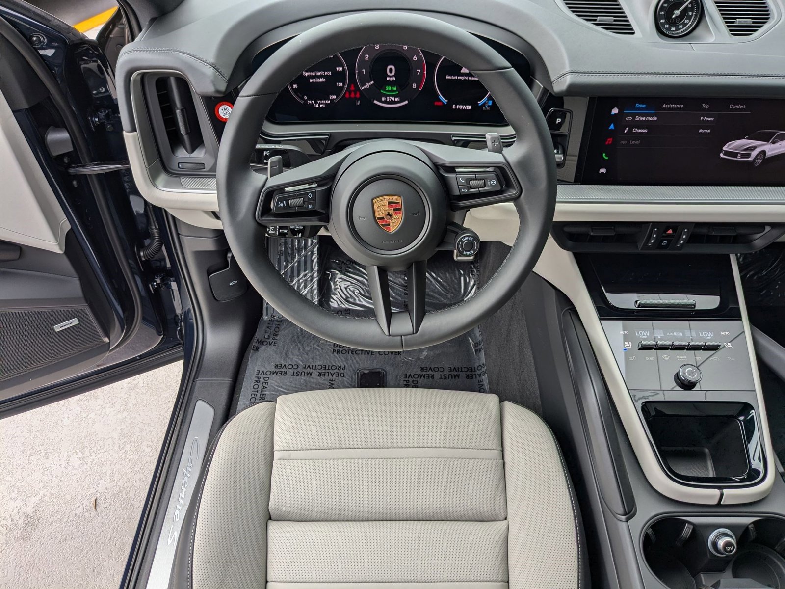 New 2025 Porsche Cayenne S image 5