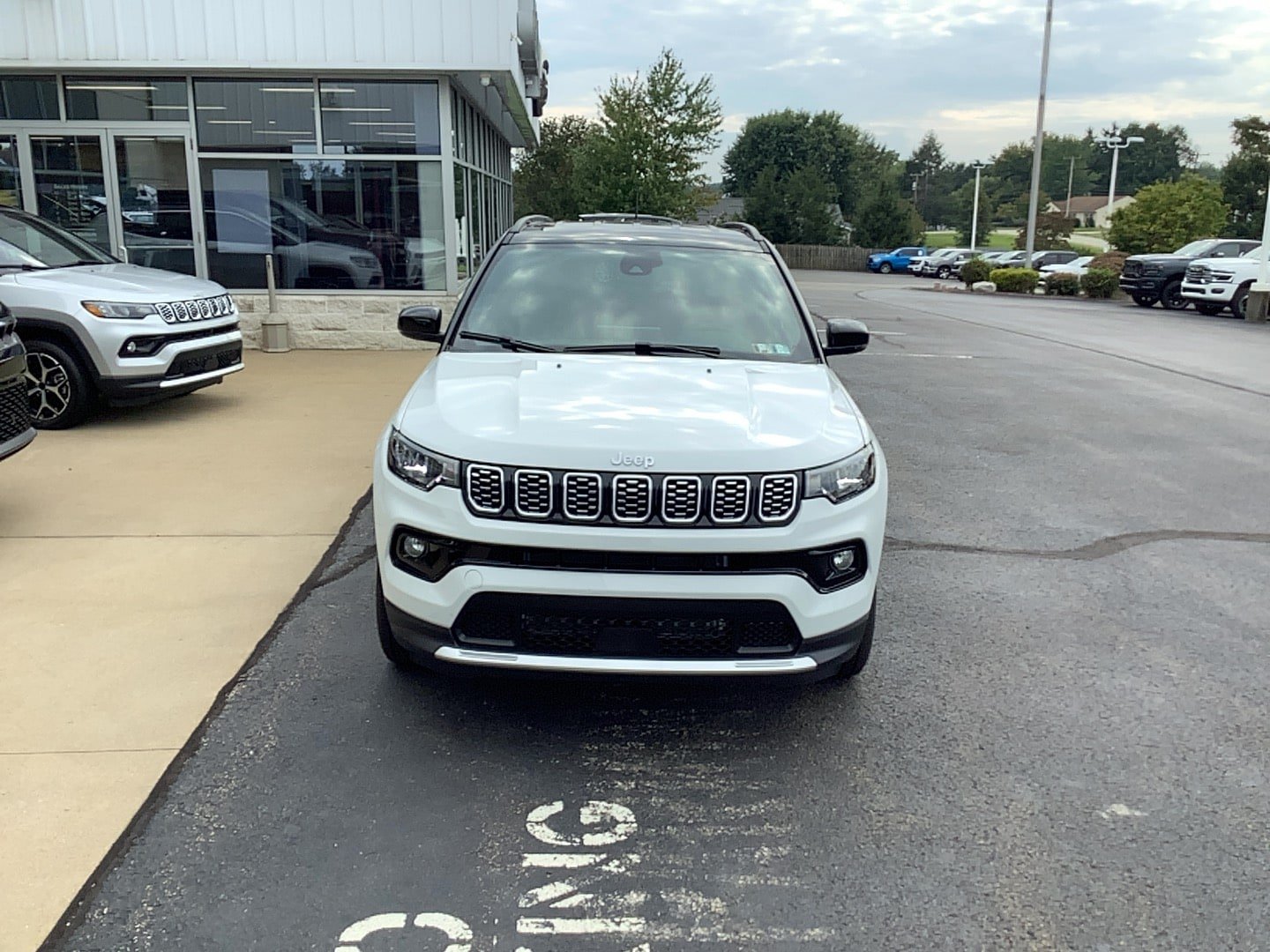 New 2026 Jeep Compass Limited AWD/4WD image 3