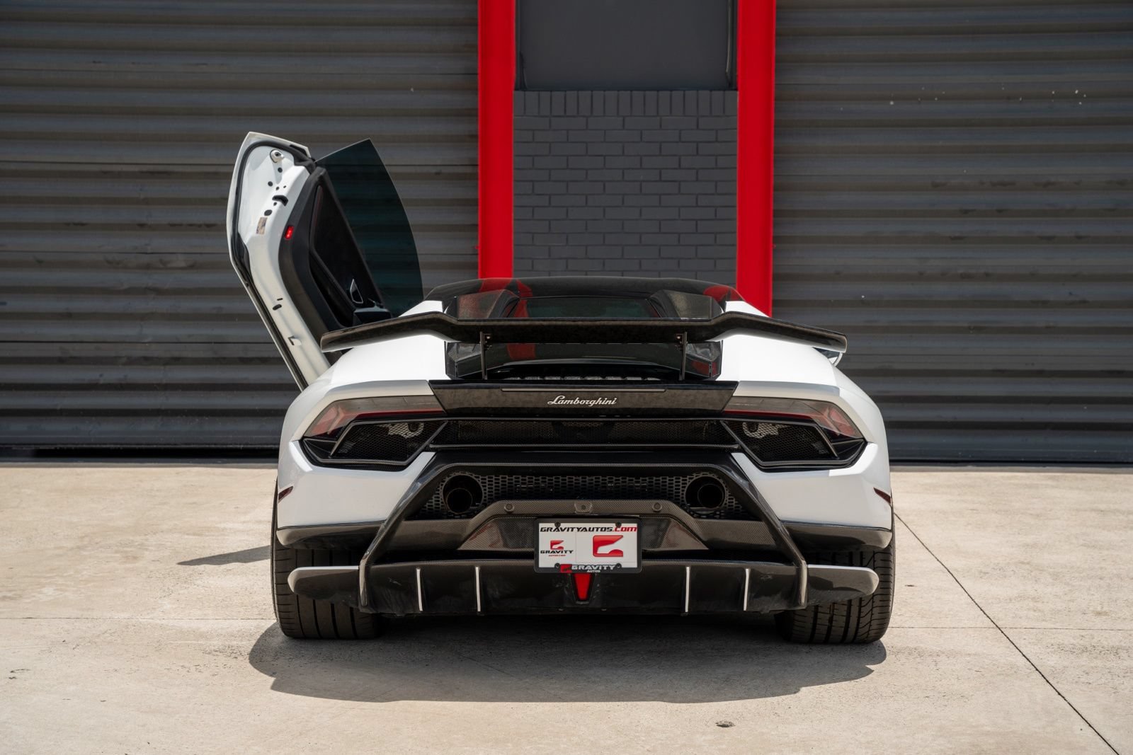 Used 2015 Lamborghini Huracan LP 610-4 AWD/4WD image 18