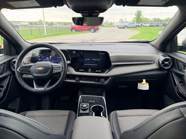Used 2026 Chevrolet Equinox LT w/ Convenience Package II AWD/4WD image 6