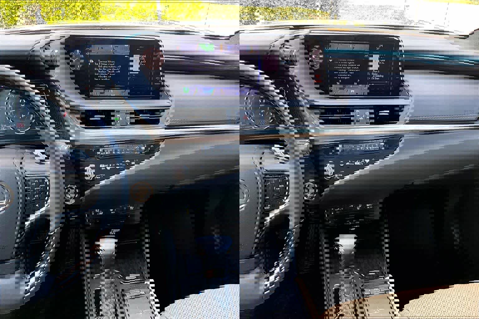 Used 2021 Lexus ES 350 Ultra Luxury w/ Accessory Package 2 image 7