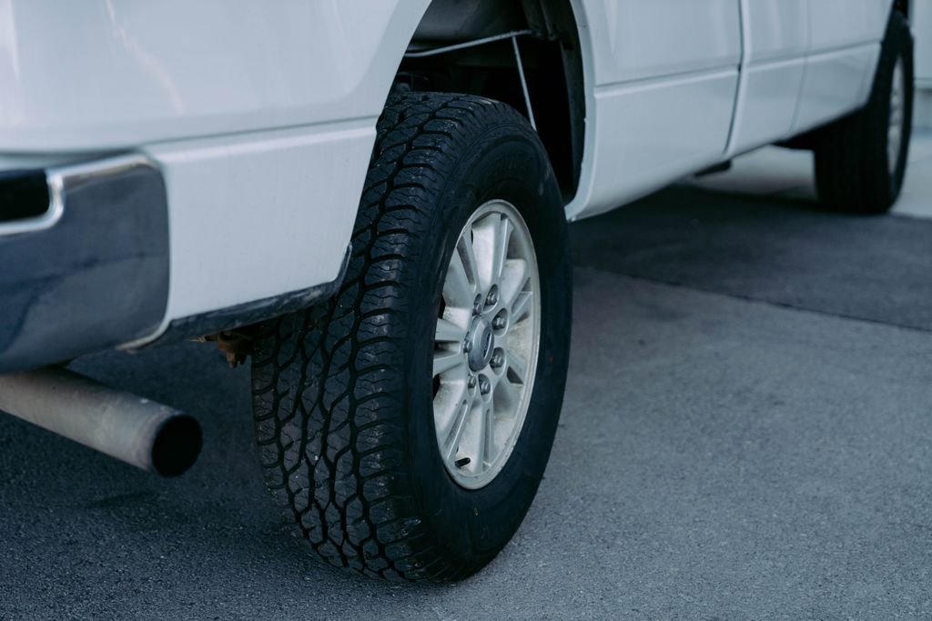 Used 2014 Ford F150 XLT w/ Equipment Group 301A Mid image 8