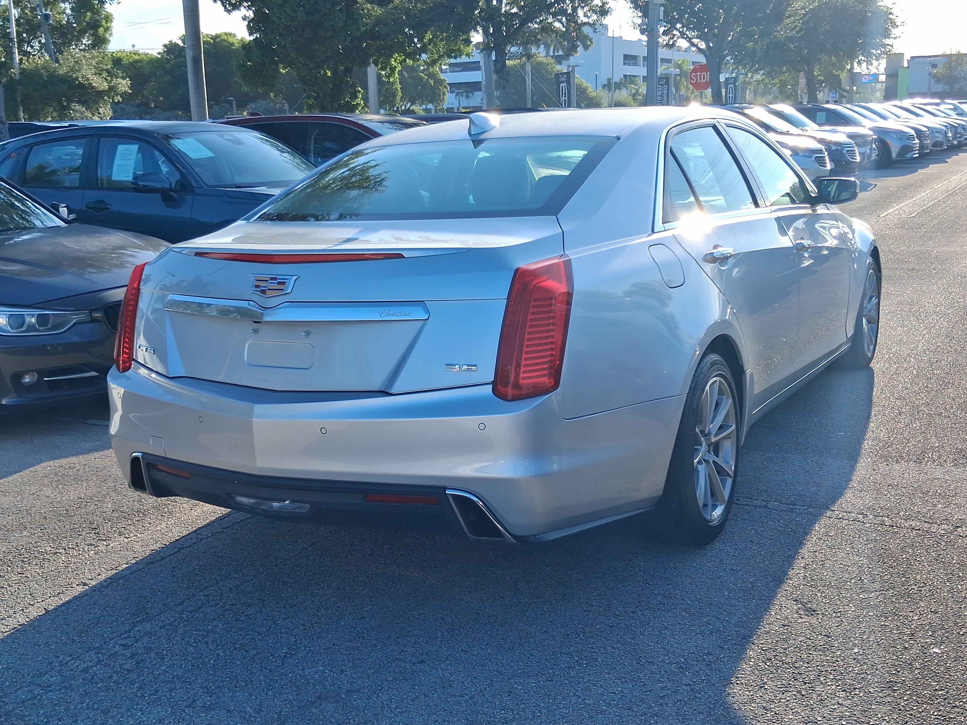 Used 2019 Cadillac CTS Luxury RWD image 4