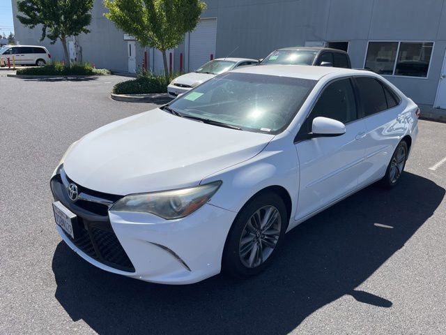 Used 2016 Toyota Camry SE FWD video 1