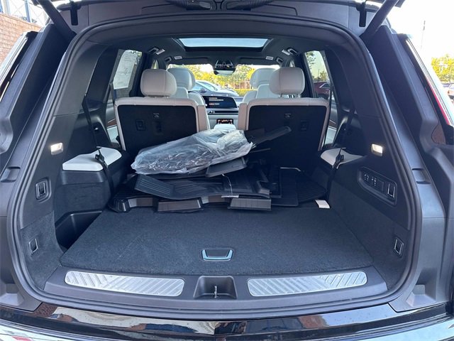 New 2026 Cadillac Vistiq Sport w/ LPO, Floor Liner Package image 6