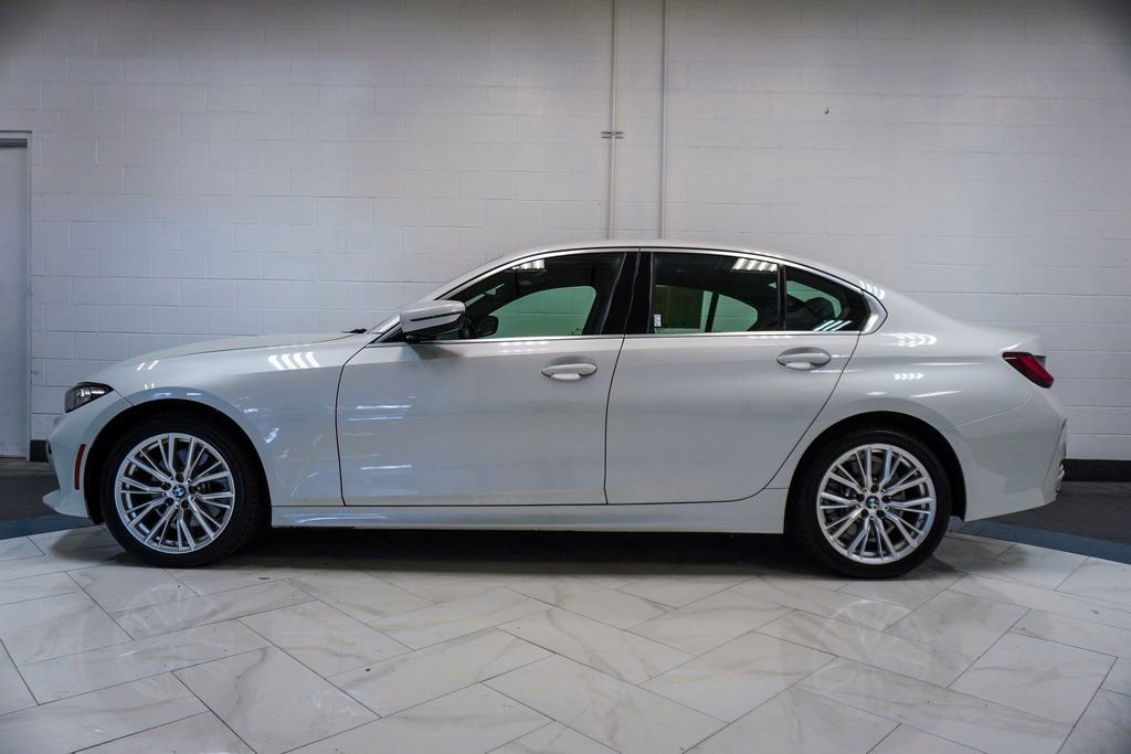 Used 2024 BMW 330i xDrive Sedan AWD/4WD image 8