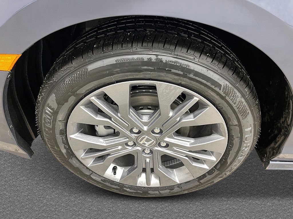 New 2026 Honda Odyssey Touring image 11