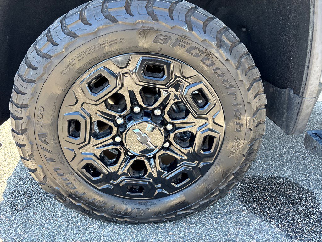 Used 2024 Chevrolet Silverado 2500 LTZ w/ LTZ Plus Package image 26