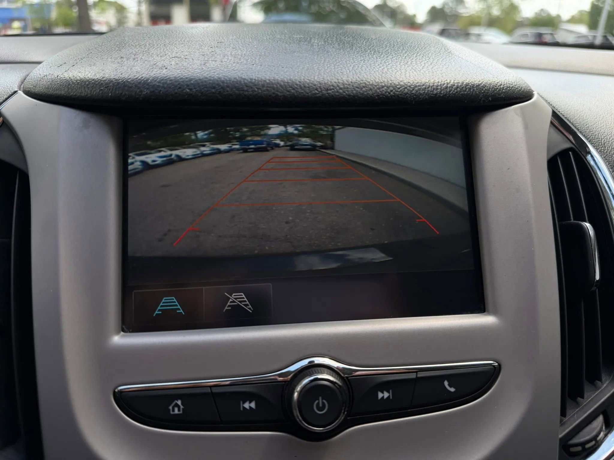 Used 2017 Chevrolet Cruze LS image 24