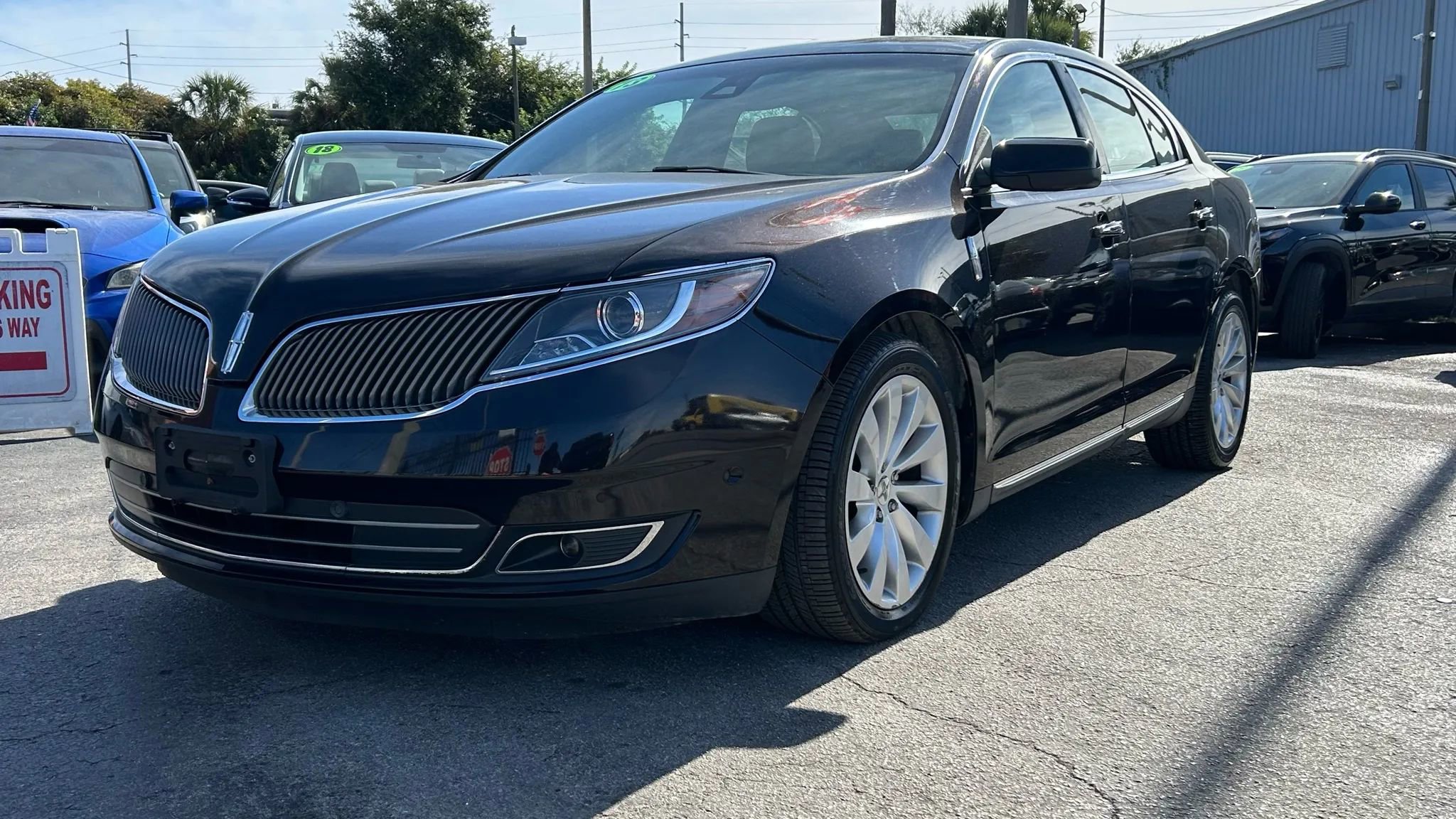 Used 2013 Lincoln MKS image 5