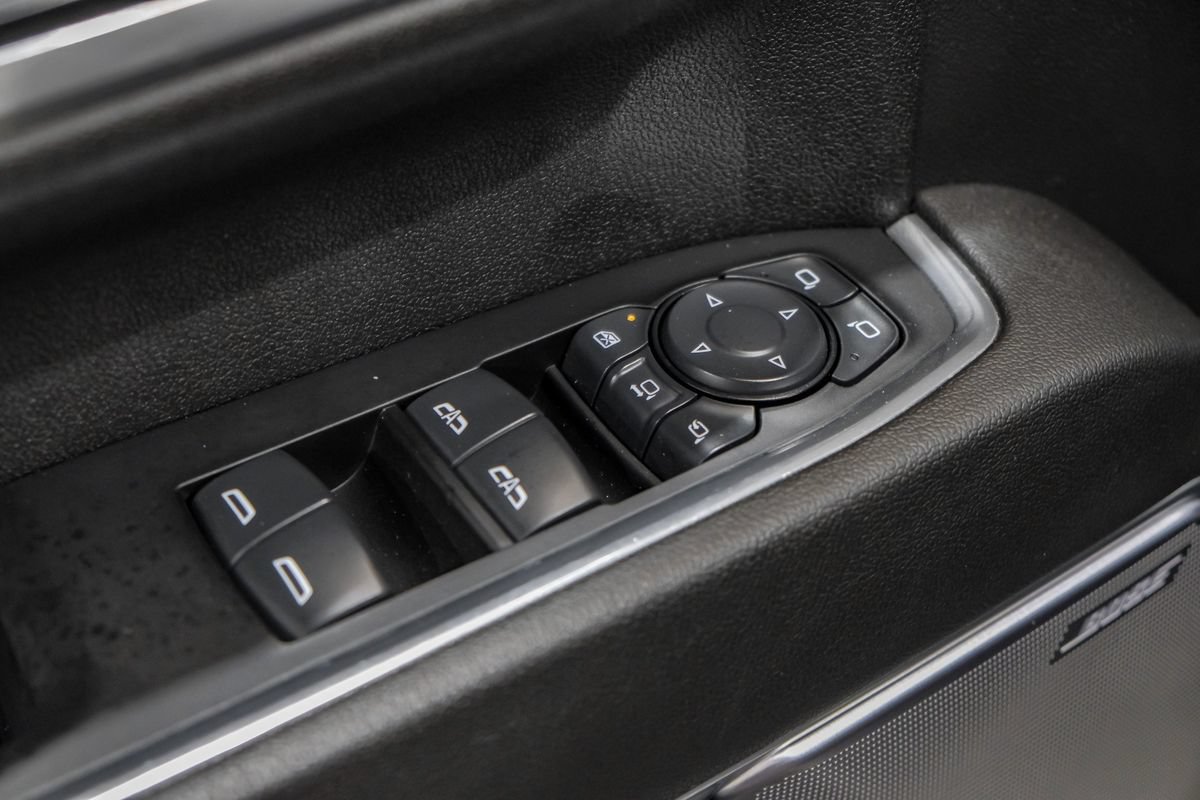 Used 2025 Chevrolet Silverado 3500 High Country w/ High Country Premium Package AWD/4WD image 42