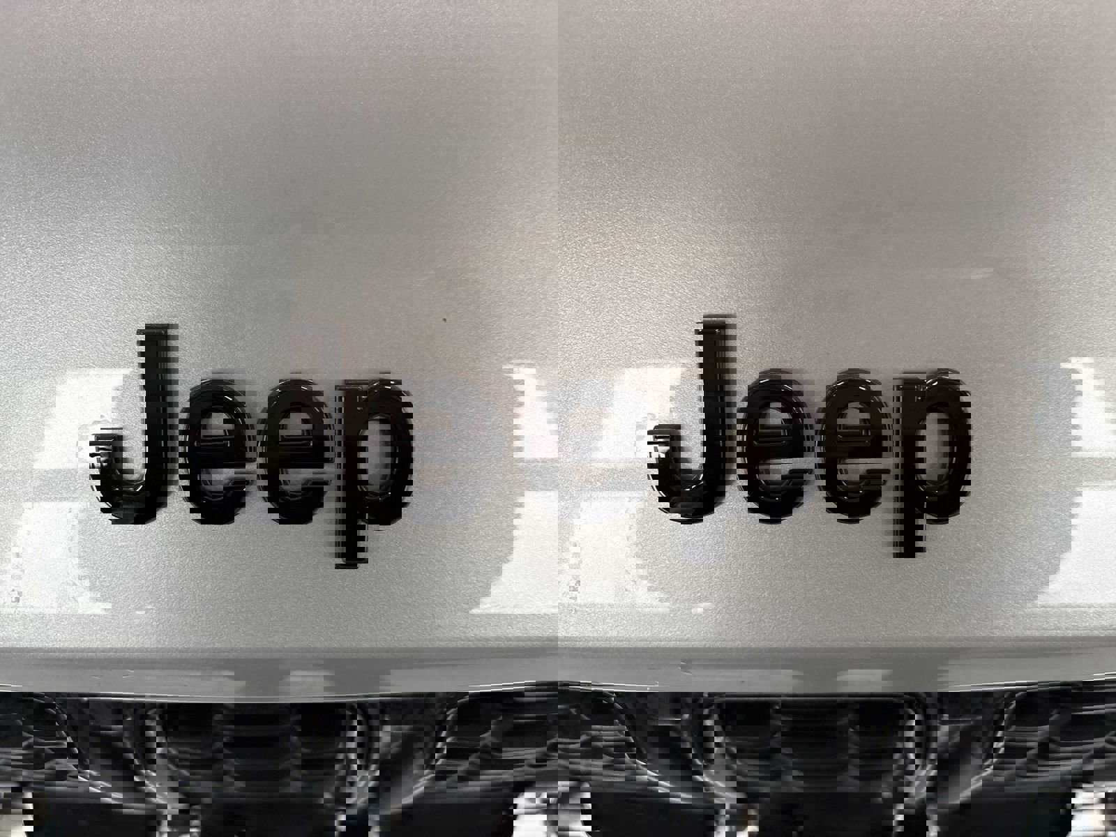 Used 2024 Jeep Grand Cherokee Altitude image 30