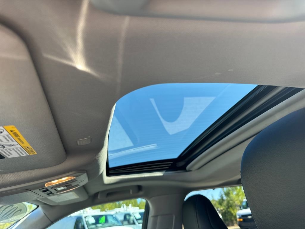 Used 2021 Toyota Highlander Limited image 12