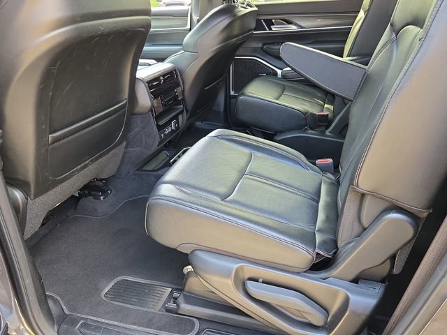 Used 2024 Jeep Wagoneer Series II image 8