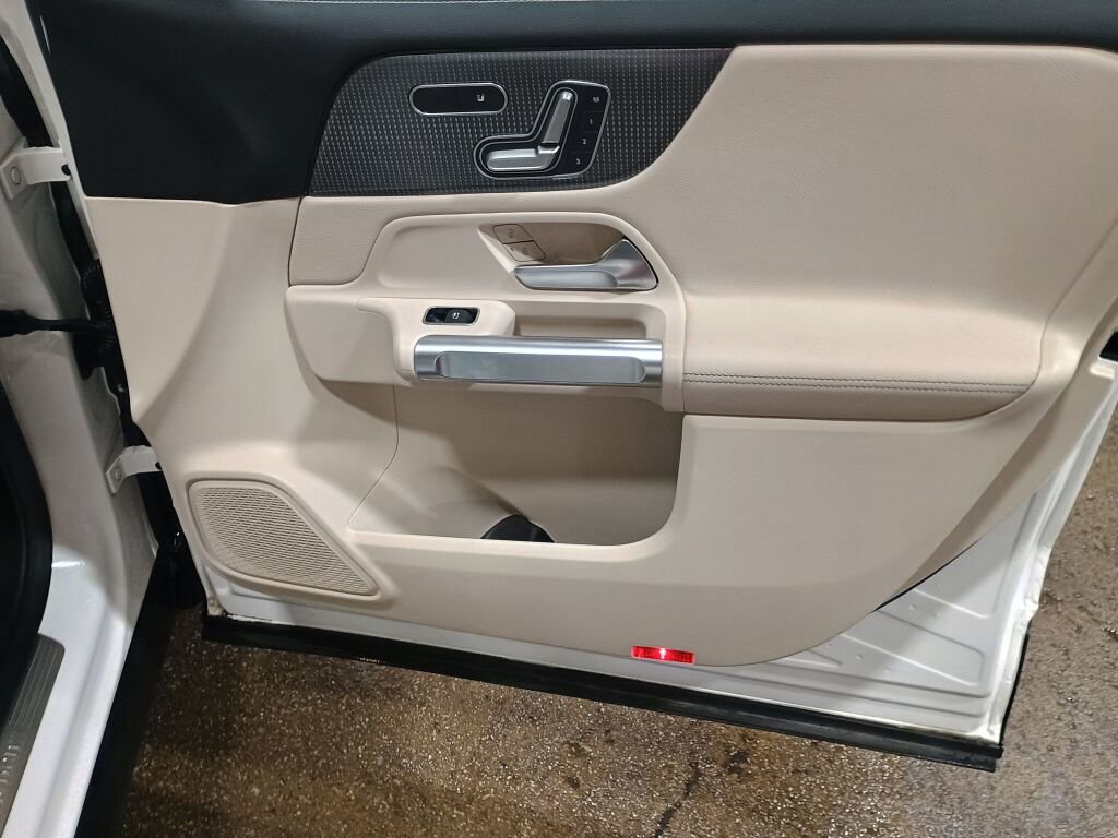 Certified 2021 Mercedes-Benz GLB 250 4MATIC image 24