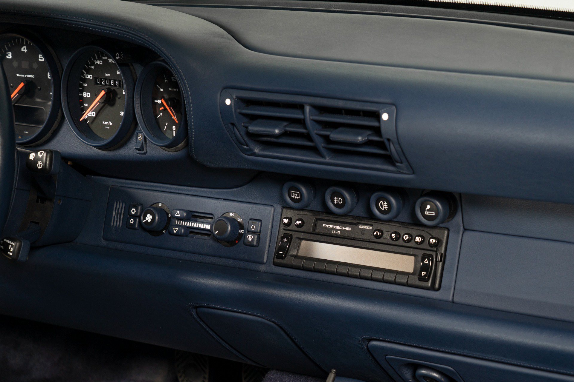 Used 1998 Porsche 911 image 34