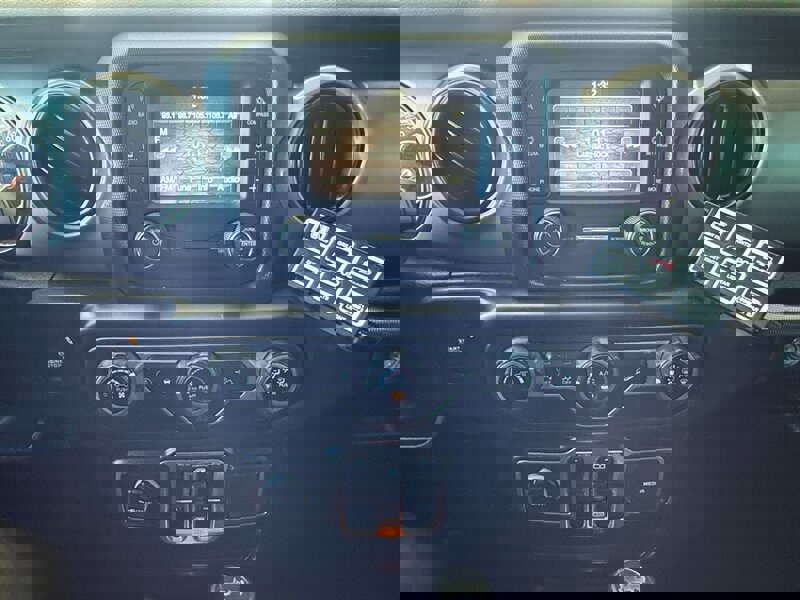 Used 2018 Jeep Wrangler Unlimited Sport S image 37