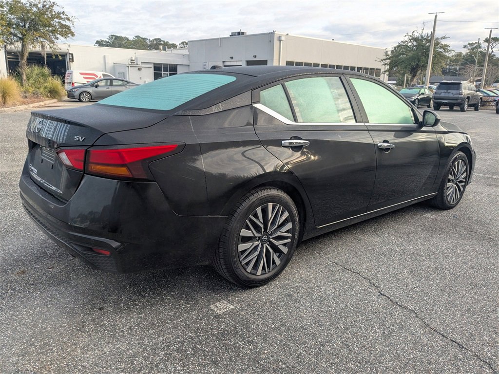 Used 2024 Nissan Altima 2.5 SV image 4