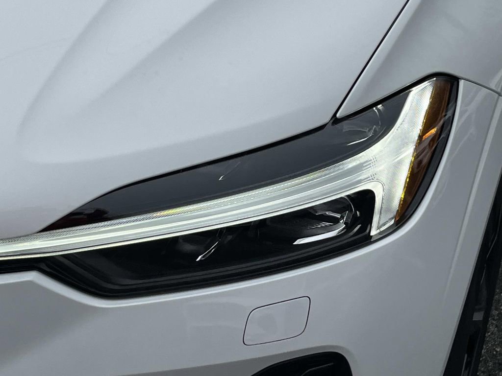 New 2026 Volvo XC60 B5 Core w/ Climate Package image 9