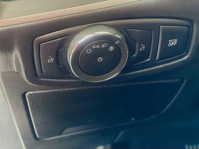 Used 2022 Ford Edge SE image 11