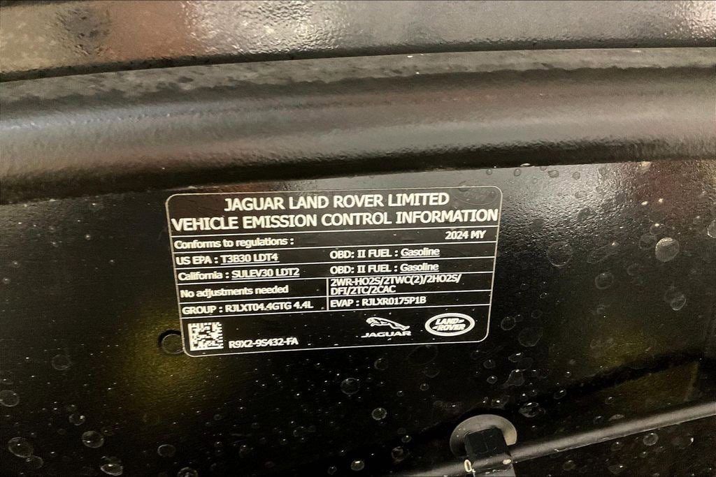 Certified 2024 Land Rover Range Rover SV AWD/4WD image 31